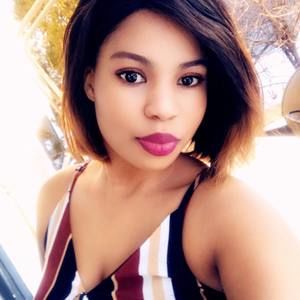 Meet your Posher, Seynabou